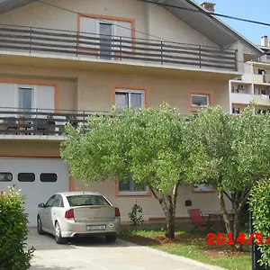 Apartmani Roko Zára